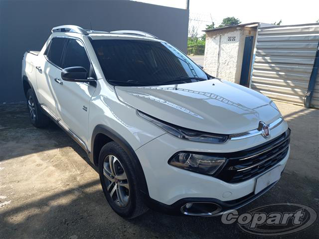 FIAT TORO 2.0 16V VOLCANO 4WD AT9 2017
