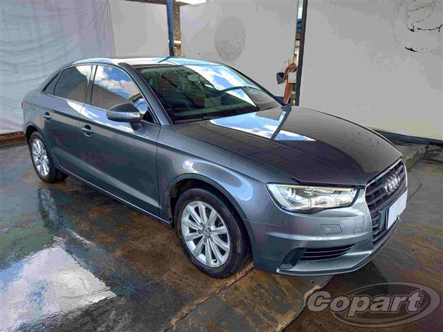 AUDI A3 1.4 TFSI SEDAN ATTRACTION 16V GASOLINA S-TRONIC 2015