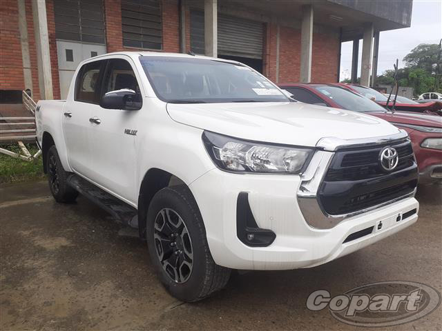 TOYOTA HILUX 2.8 D-4D TURBO DIESEL CD SRV 4X4 AUT 2021