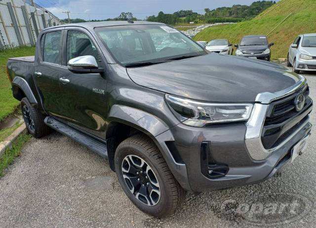 TOYOTA HILUX CD SRX PLUS 2.8 D-4D TURBO 2024