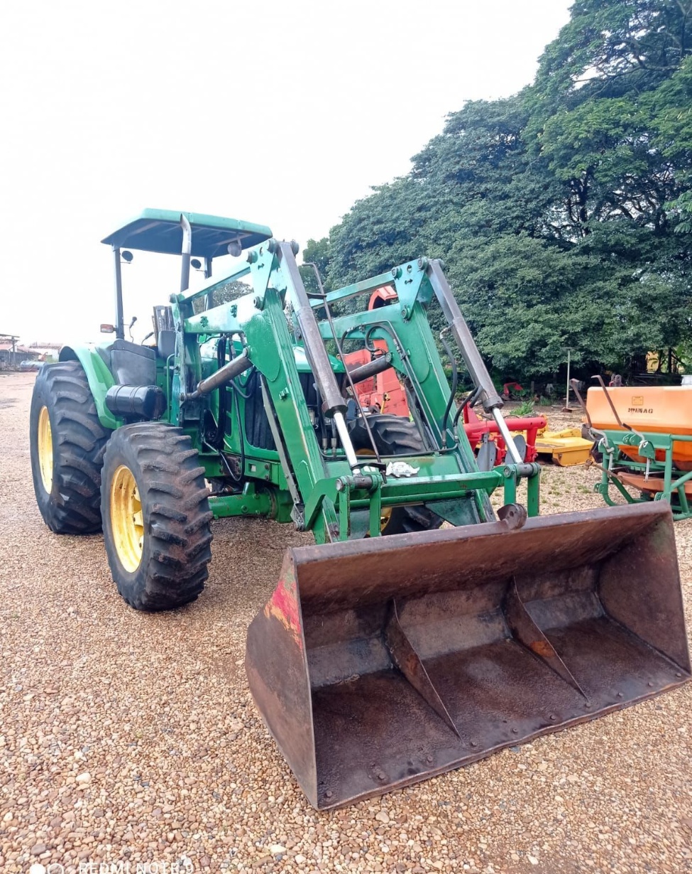 TRATOR JHON DEERE 6110E 2012