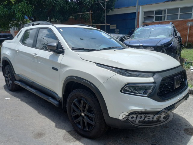 TORO 2.0 16V TURBO DIESEL ULTRA 4WD AT9 2022